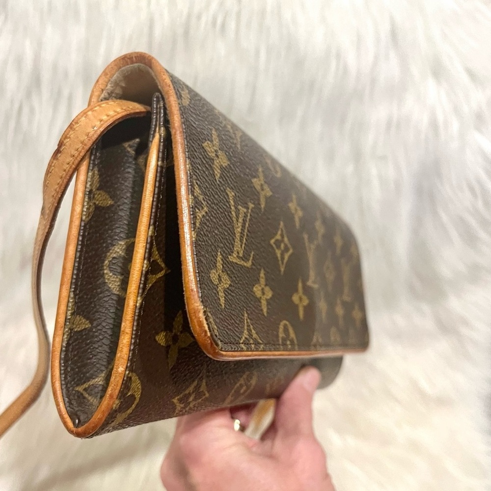 Louis Vuitton Brown and Gold Crossbody Bag - Picture 6 of 17